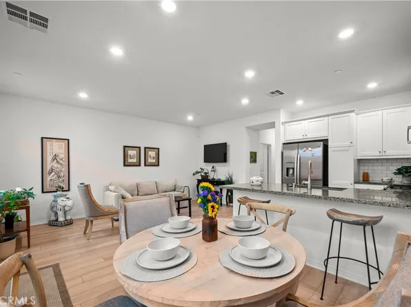 16502 Casa Grande Ave #105, Fontana, CA 92336