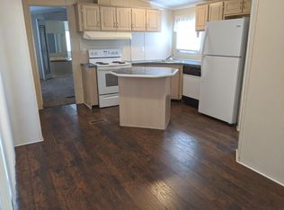 303 Box Ct, Hubert, NC 28539