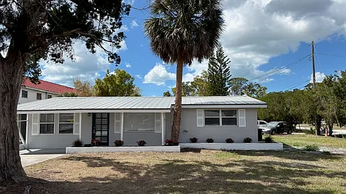 3806 Asbury Pl Photo 1