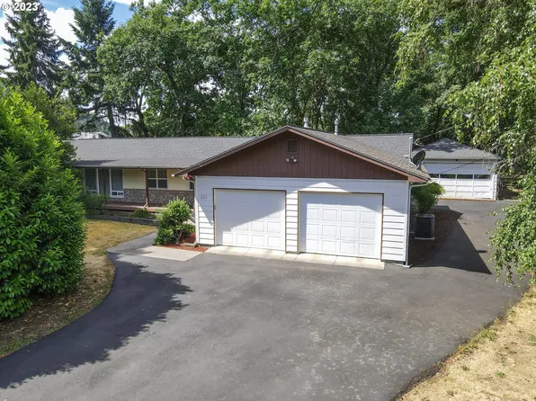 663 River Bend Rd, Roseburg, OR 97471