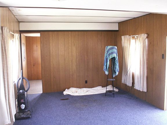3rd image of 14 Southwoods Dr