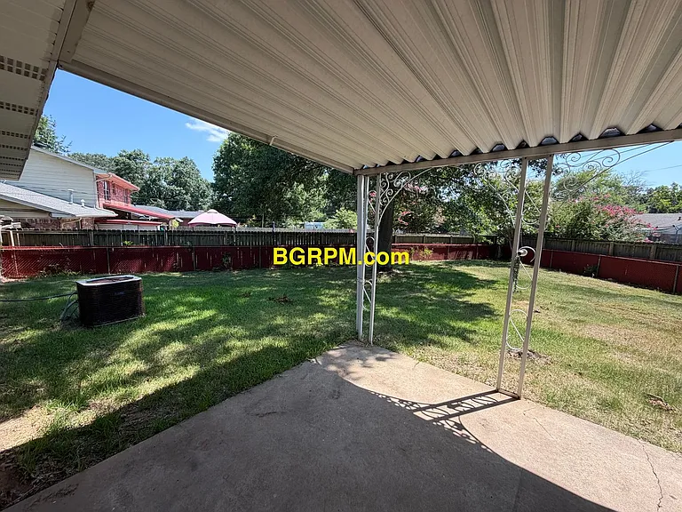 2210 Crestwood Rd — Photo 11