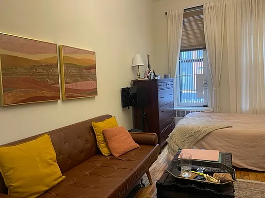 Rented by Oxford Property Group | media 13