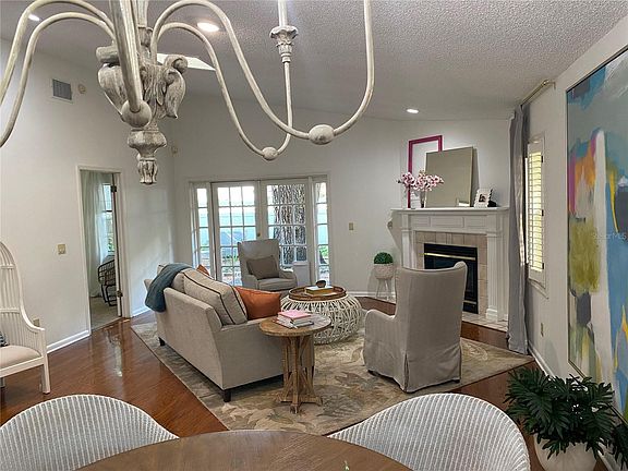 5th image of 3112 W San Carlos St