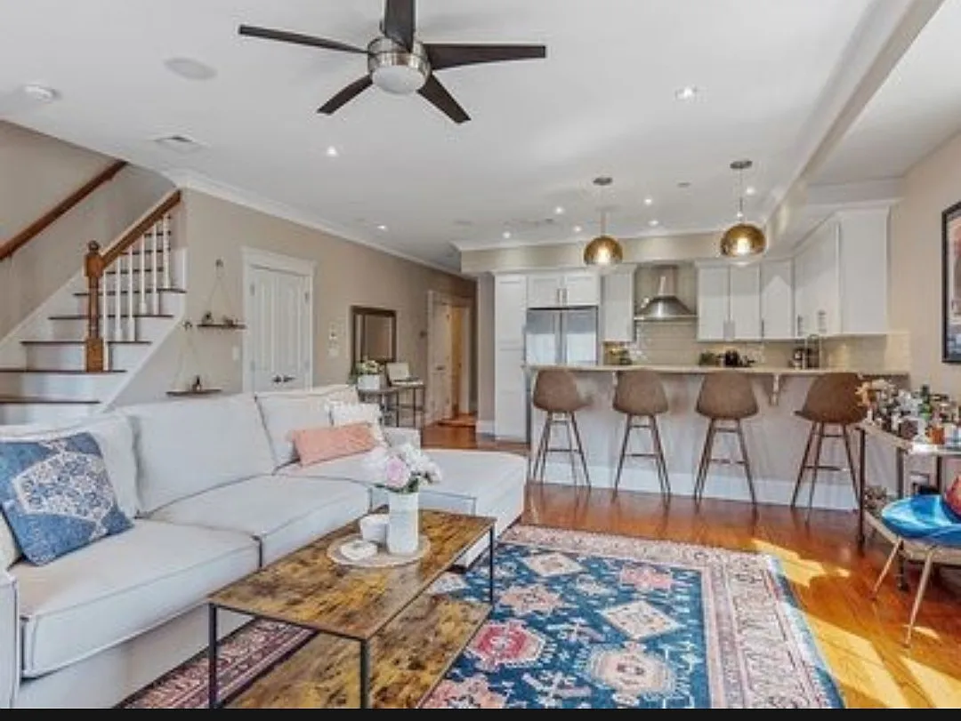 2 bed, 1284 sqft, $3,650 — Photo 1