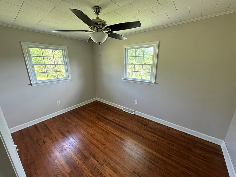 802 Liberty Hwy — Photo 10