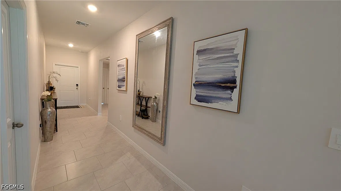 4 bed, 2.0 bath, 1937 sqft, $2,300 — Photo 3