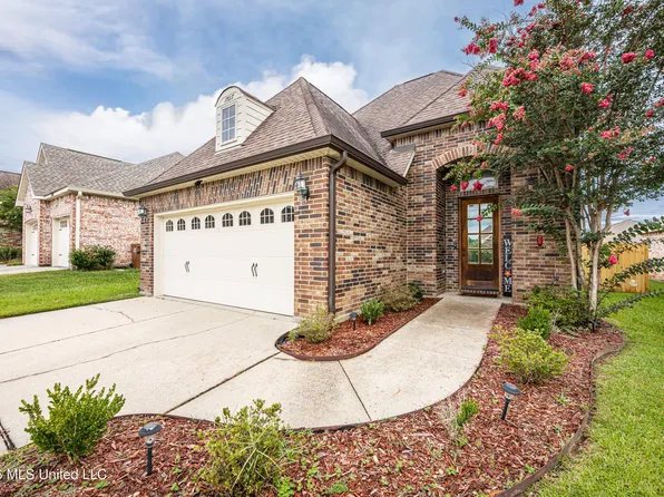 17017 Sago Dr, Diberville, MS 39540
