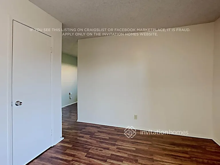 7913 Samantha Way — Photo 4