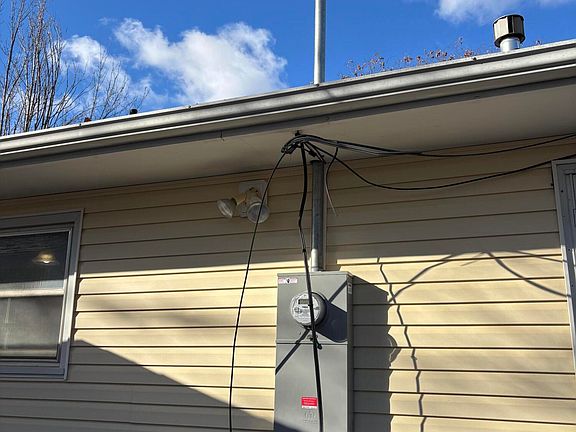 5th image of 303 Highland Ave