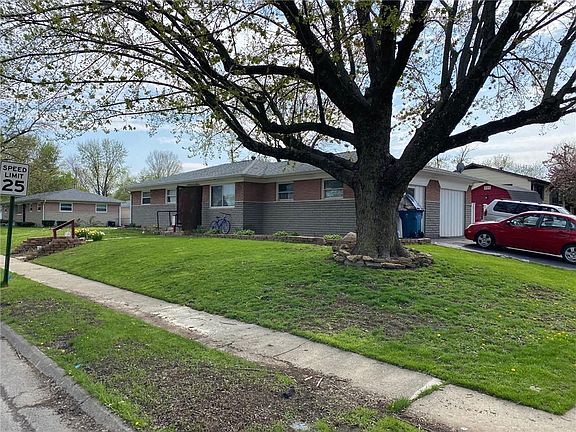 2nd image of 306 S Worth Ave