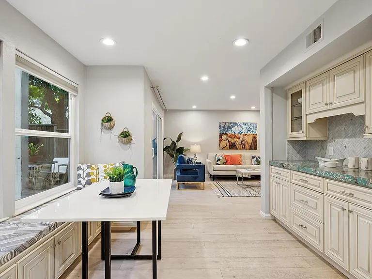 30 Sea Brg — Photo 25