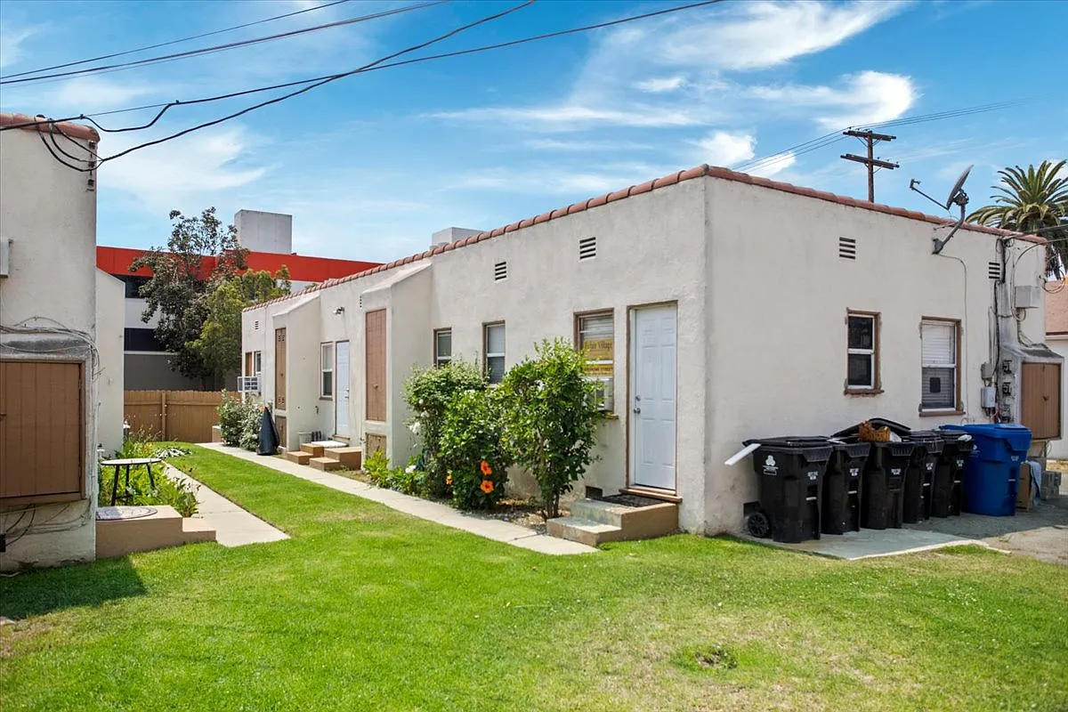 Studio, 356 sqft, $1,550 — Photo 1