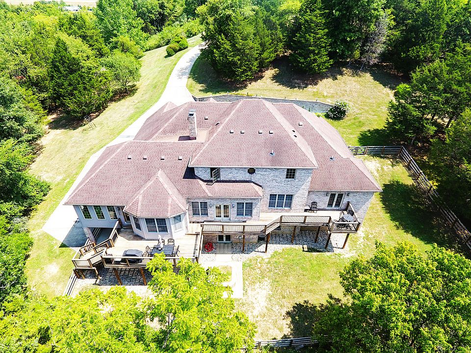 1st image of 125 Lynnwood Dr