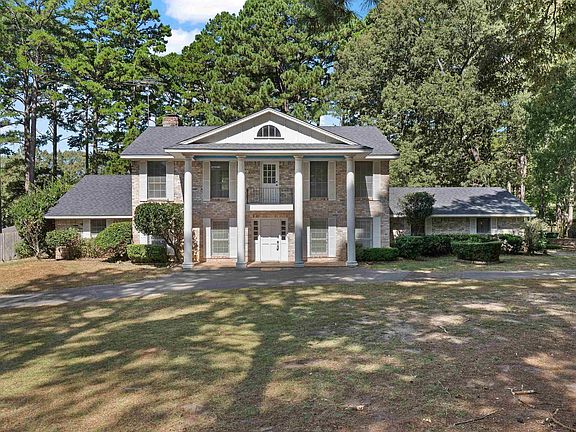 5th image of 101 Cedar Cir