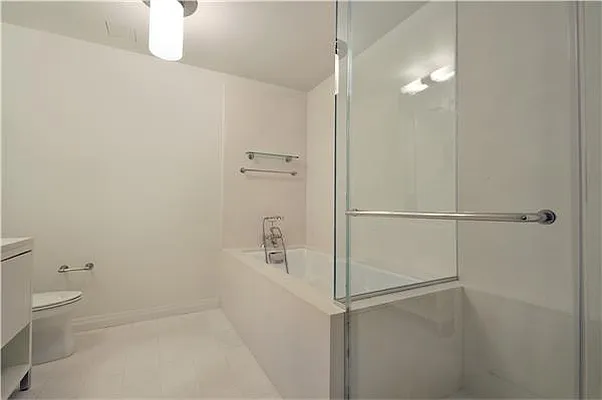 Sold by Domus Realty | media 39