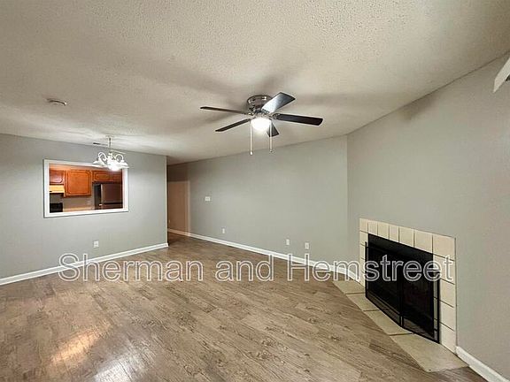 3rd image of 306 Commons Dr Unit 306