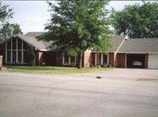 1318 E Oak Ln, Miami, OK 74354