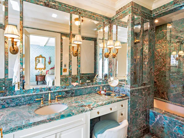 30 East 72nd Street image 13 of 17