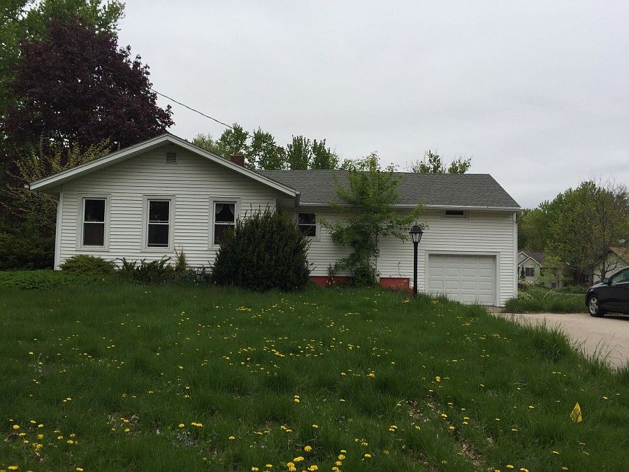 1st image of 1423 E Road Five St