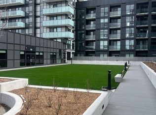 430 Square One Dr #515, Mississauga, ON L5B 0E2