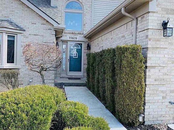 3rd image of 35626 Kensington Ave