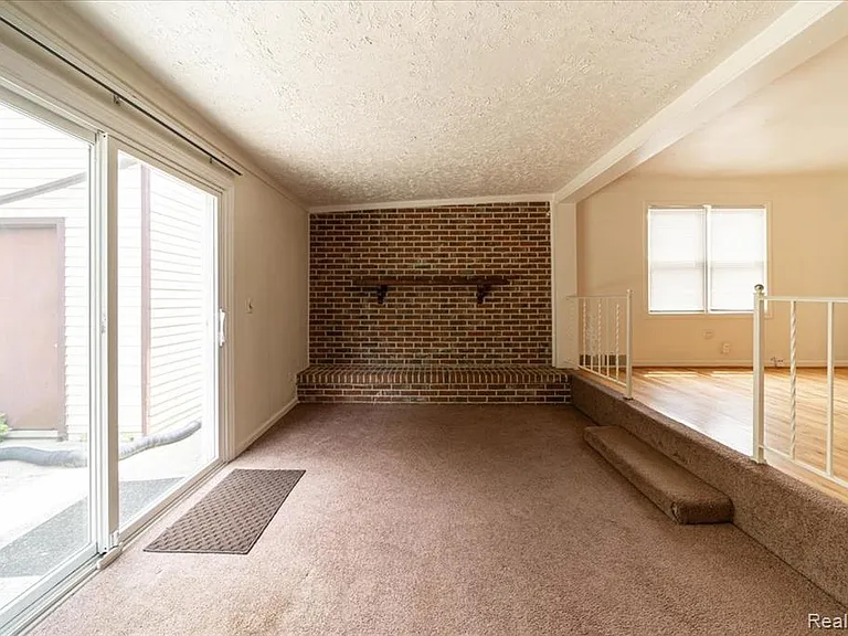 4335 Territorial Rd #B — Photo 7
