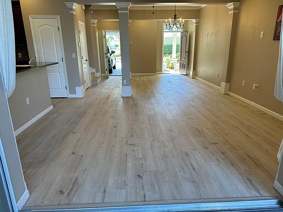 4th image of 10535 Whittington Ct