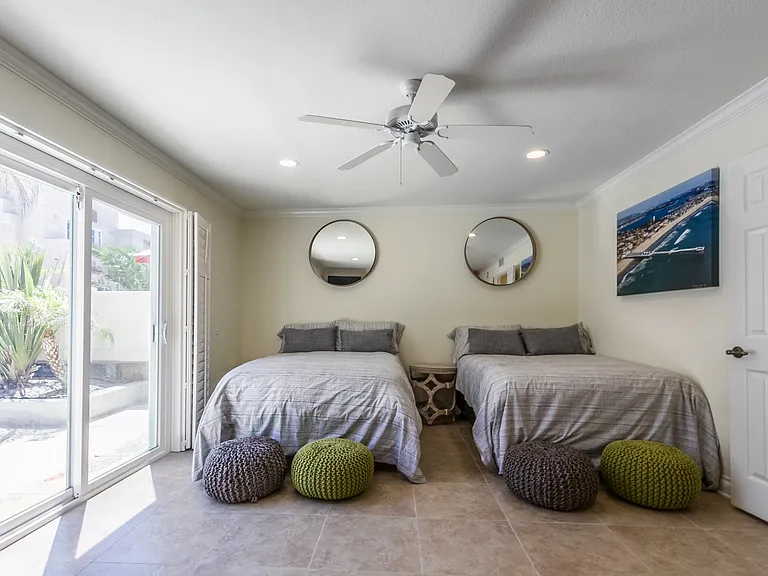 728 Jamaica Ct — Photo 66
