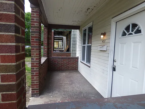 406 Grove St Photo 1