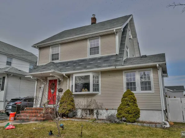 153 Division Ave, Hasbrouck Heights, NJ 07604