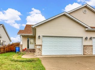 1107 37th Ave S, Moorhead, MN 56560