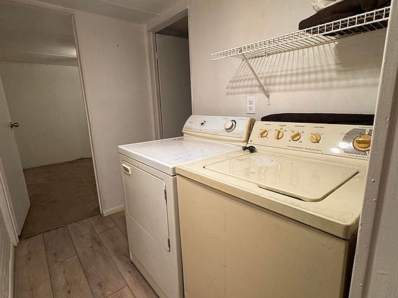 4th image of 686 N Ocotillo Drive #3