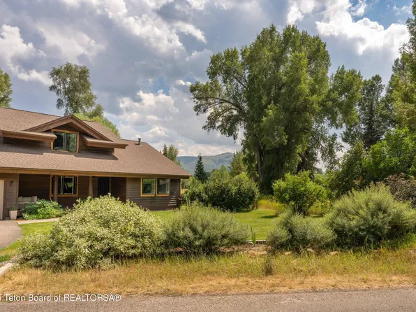 4130 Balsam Ln, Jackson, WY 83001