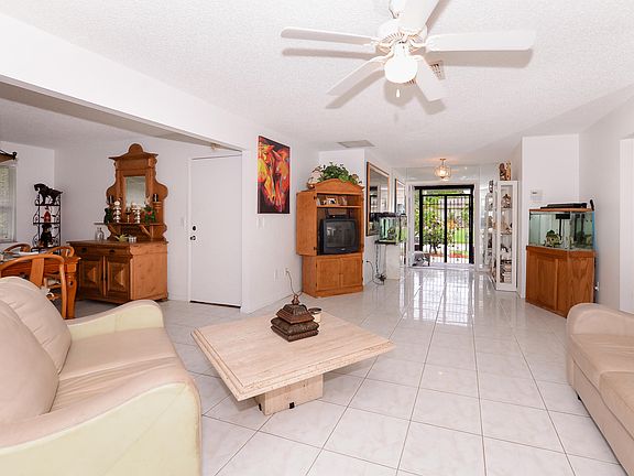 5th image of 710 SE Chaloupe Ave