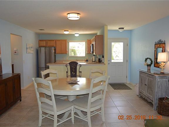 4th image of 284 Corbett Dr
