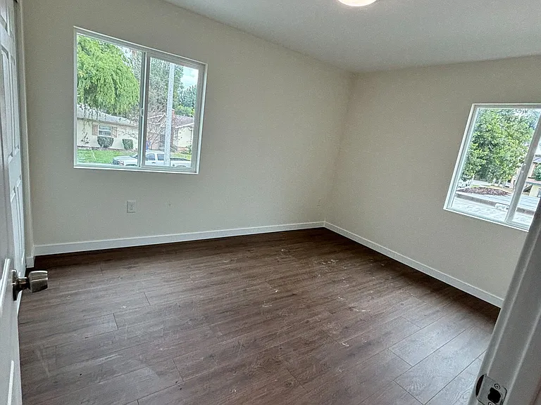 14316 Christine Dr — Photo 25