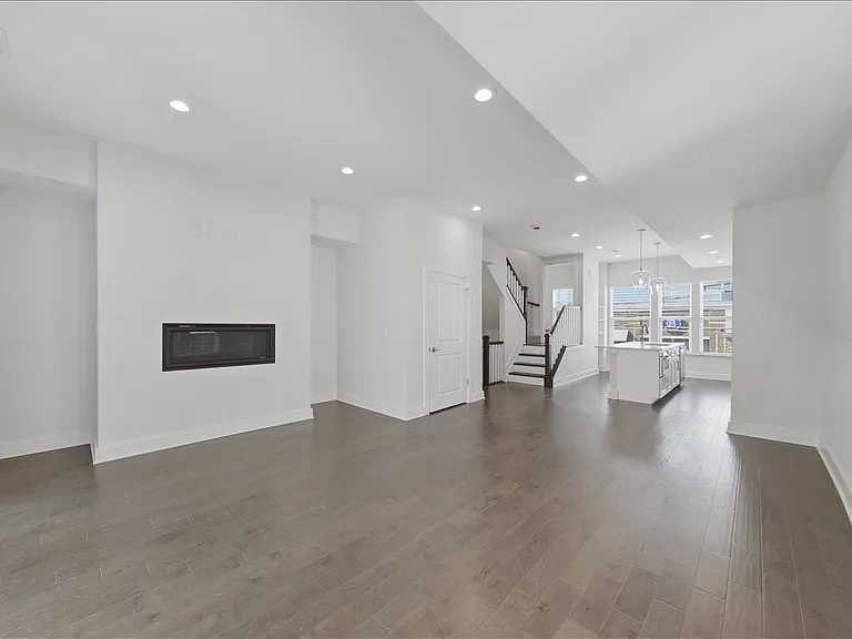 3908 Edwards Rd — Photo 22