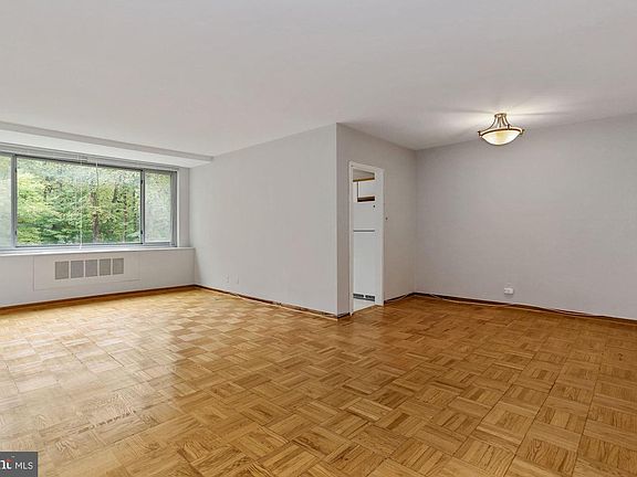 3rd image of 4200 Cathedral Ave NW APT 410