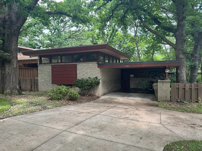 3922 Priscilla Ln — Photo 1