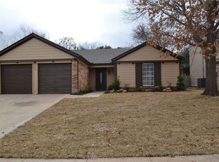 110 Wildbriar St, Euless, TX 76039