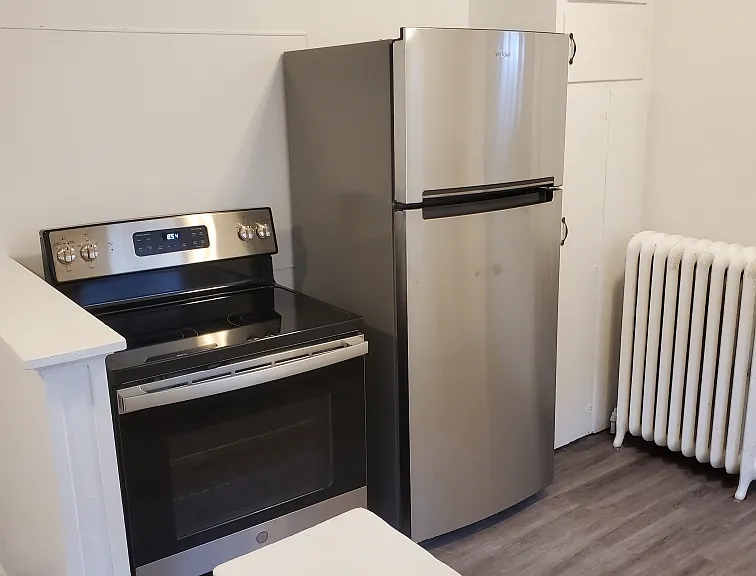 1338 Main St #5 — Photo 3