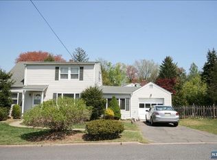 5 Willow Rd, Closter, NJ 07624