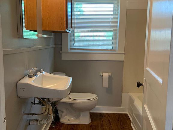 2nd image of 4213 Young St