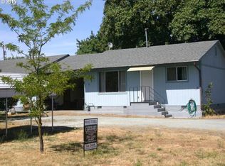 438 E 2nd Ave, Riddle, OR 97469