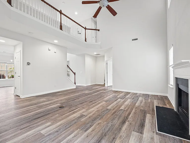 2704 Piersland Dr — Photo 8