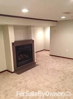 5th image of 1413 S 64th Ave