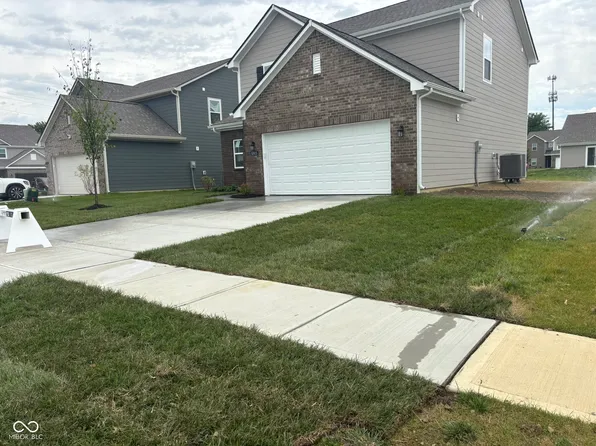 10915 Helmcrest Dr, Indianapolis, IN 46239