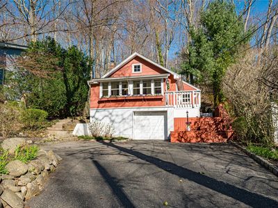 54 Oakdale Road, Centerport, NY, 11721