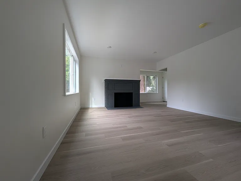 4308 NE Sunset Blvd #BB — Photo 4